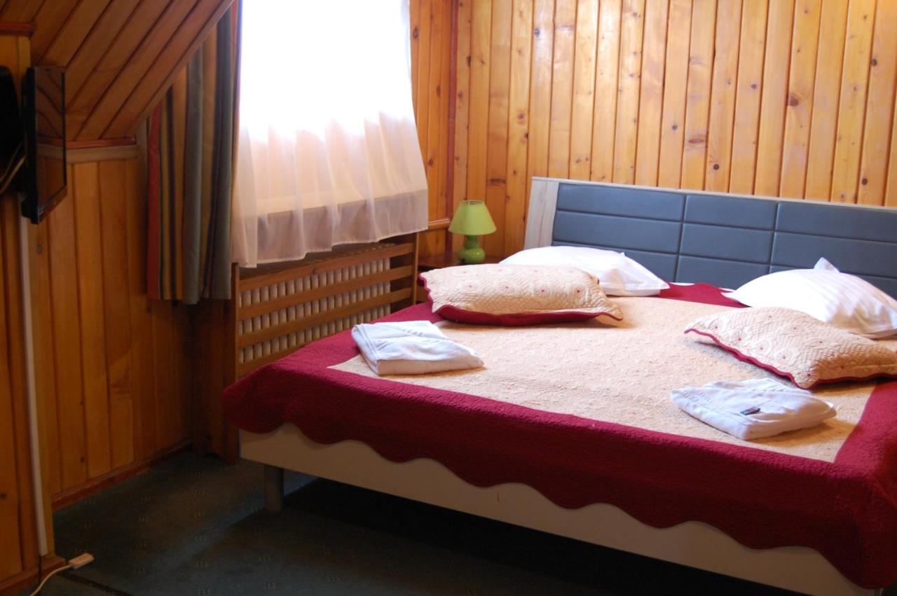 Hotel Bucegi Portile Regatului Paraul Rece Exteriér fotografie